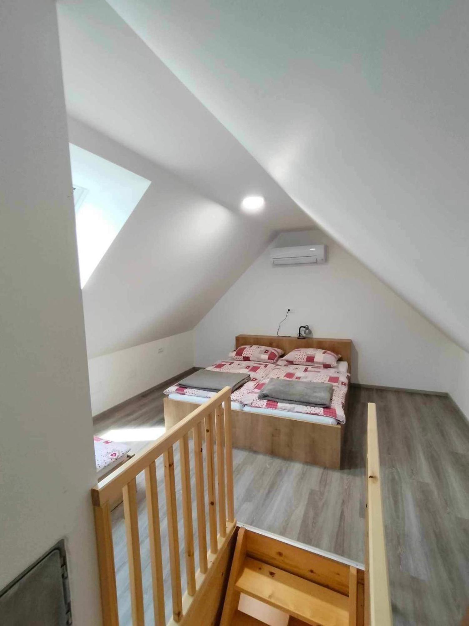 Farmhouse Soklic ボーヒニ エクステリア 写真